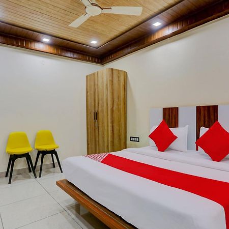 Hotel O Family Deluxe New Delhi Extérieur photo